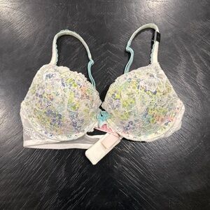 Victoria’s Secret Bra 34B